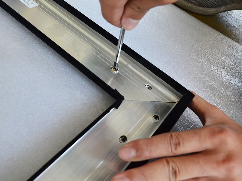 Fixed Frame Screen Assembling-2